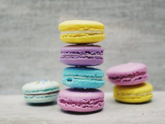 höstäpplen i en läcker kramig dessert illustration