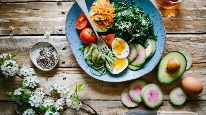 Vegetariska alternativ till klassiska svenska smörgåsbord illustration